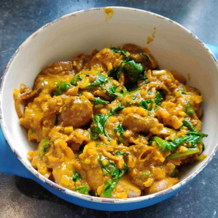 Lahsuni Khumb Saag