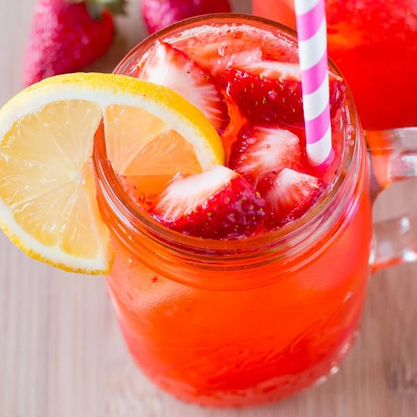 Strawberry lemonade